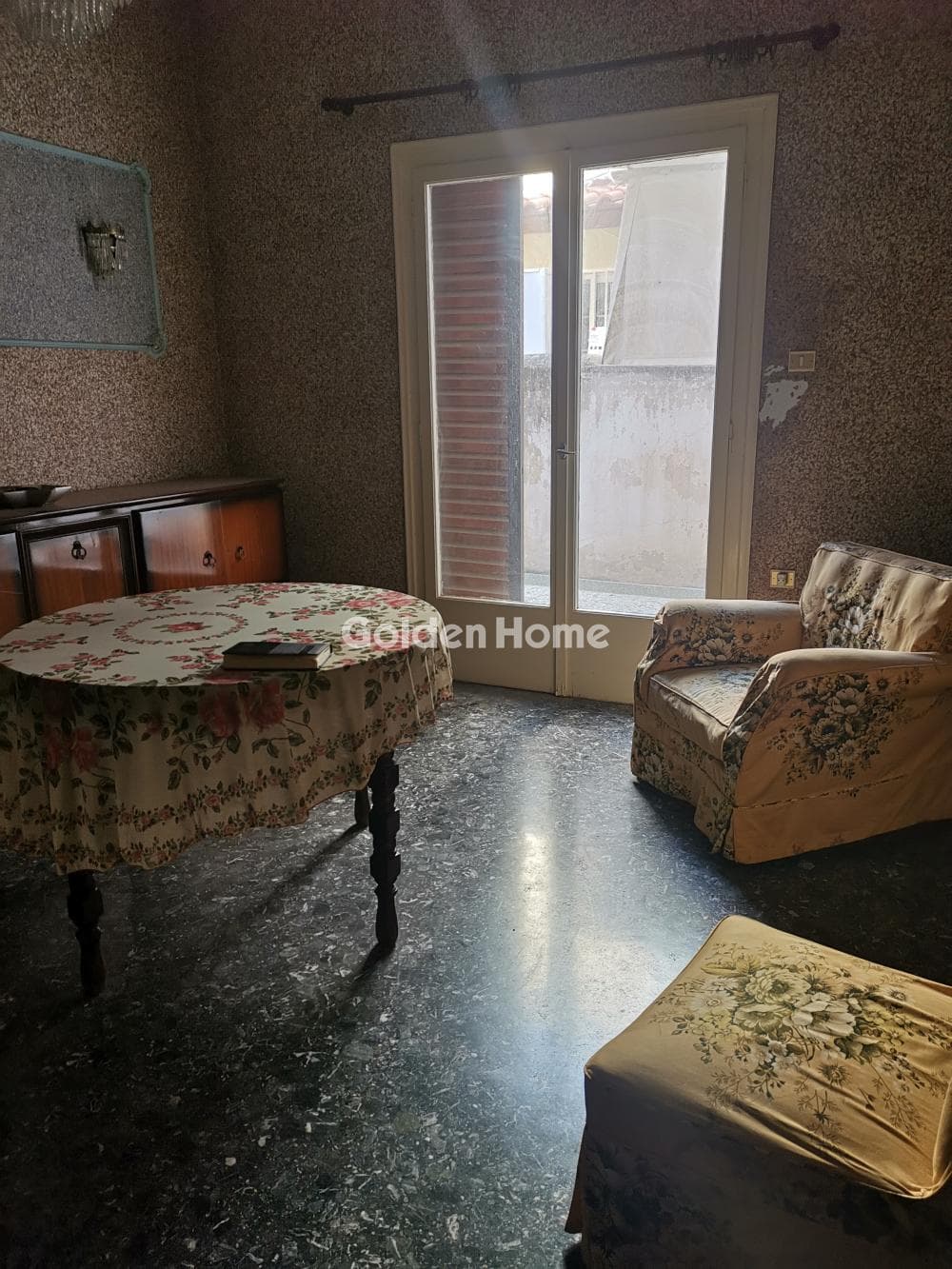 Apartment in Kokkinovrachos, Keratsini — Photo 1 of 20