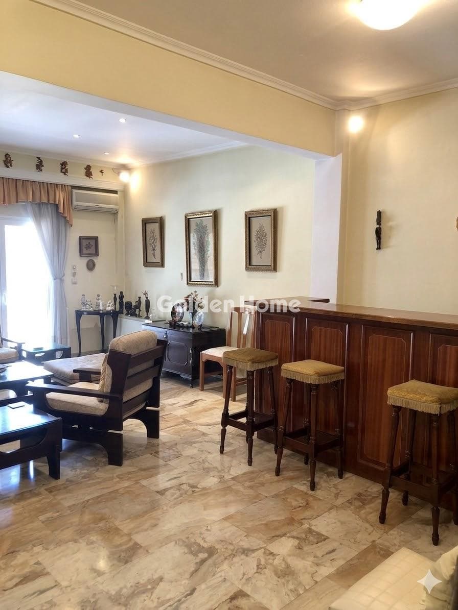 Apartment in Agios Ioannis, Neos Kosmos — Photo 1 of 34