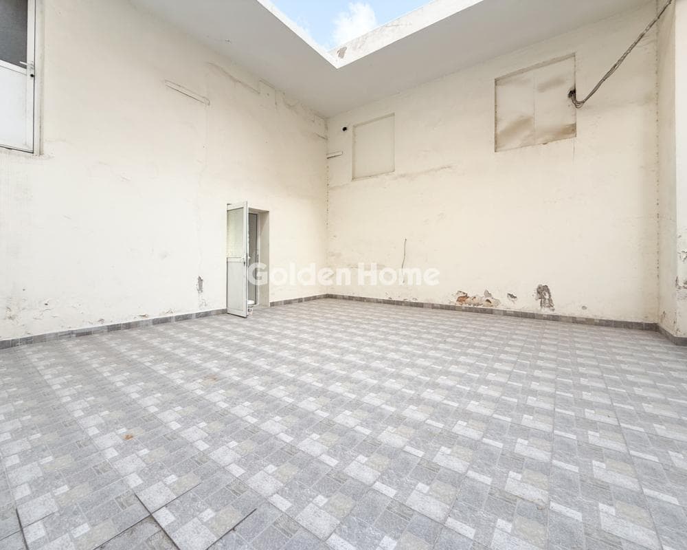 Retail Store in Charokopou, Kalithea — Photo 8 of 9