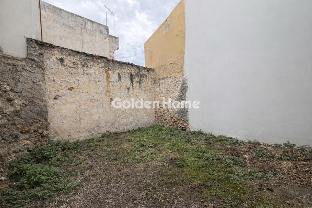 Building Plot in Kainouria Porta, Heraclion Cretes — Photo 1 of 2