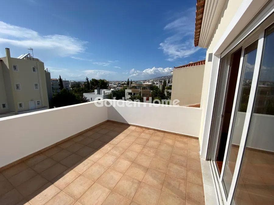 Apartment in Center, Vouliagmeni — Photo 3 of 11