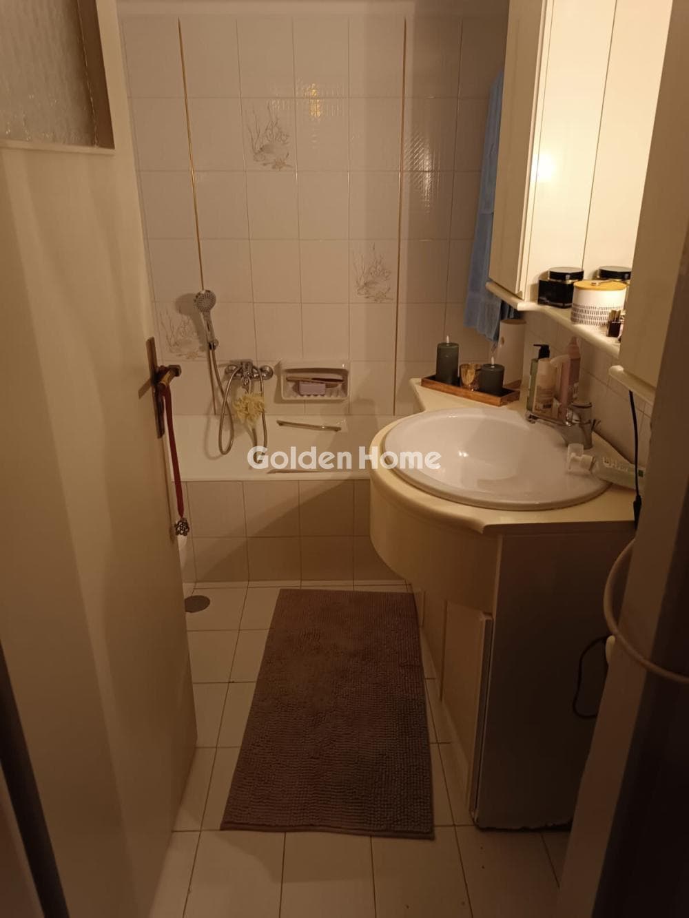 Apartment in Osios Loukas, Patisia — Photo 8 of 9