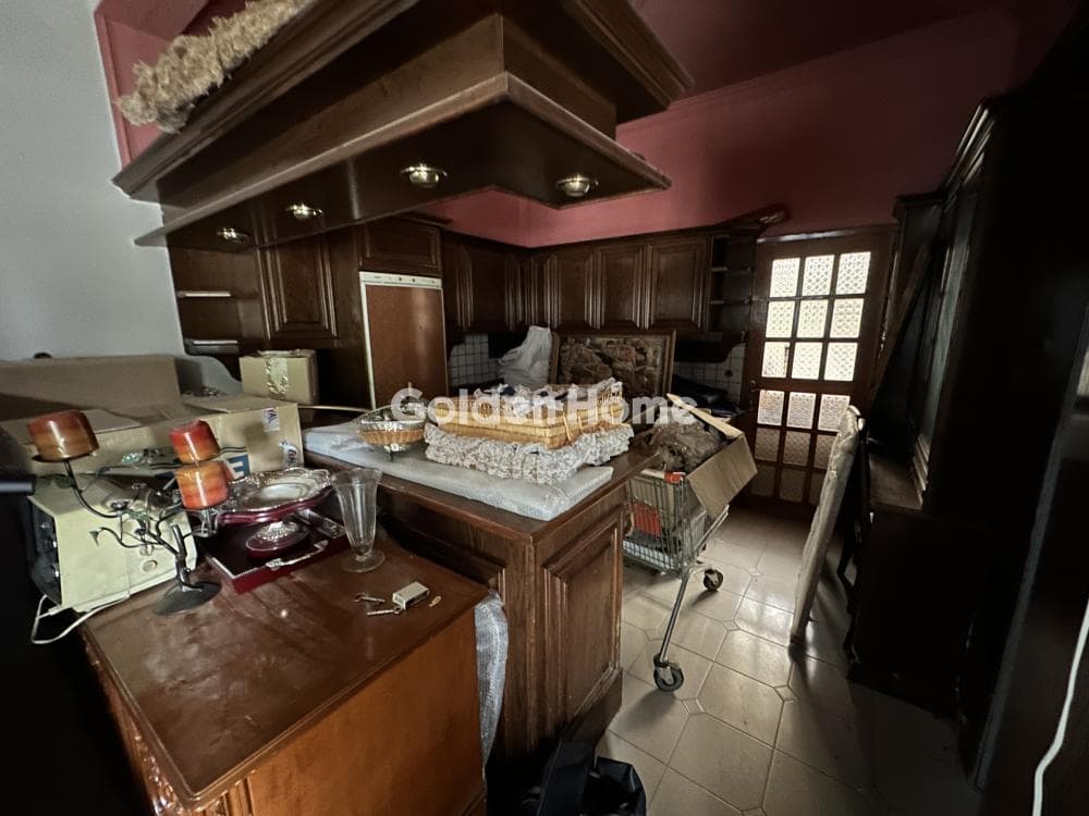 Apartment in Center, Petroupoli — Photo 1 of 4
