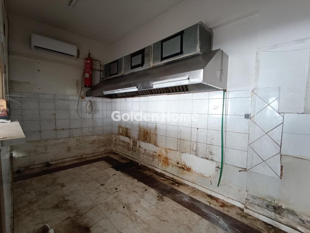 Retail Store in Paradeisos, Marousi — Photo 7 of 12