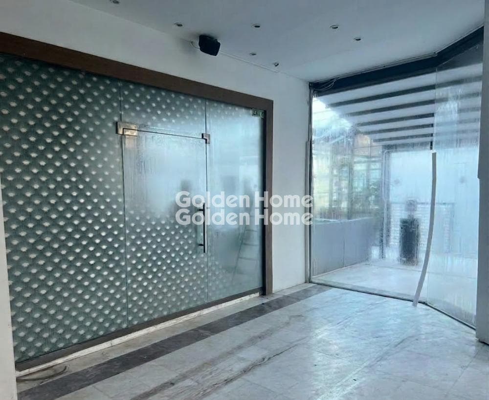 Retail Store in Paradeisos, Marousi — Photo 8 of 12