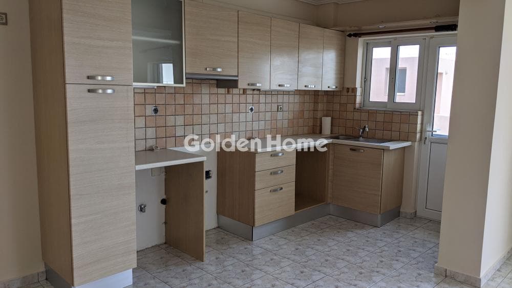 Apartment in Center, Lavrio — Photo 3 of 10
