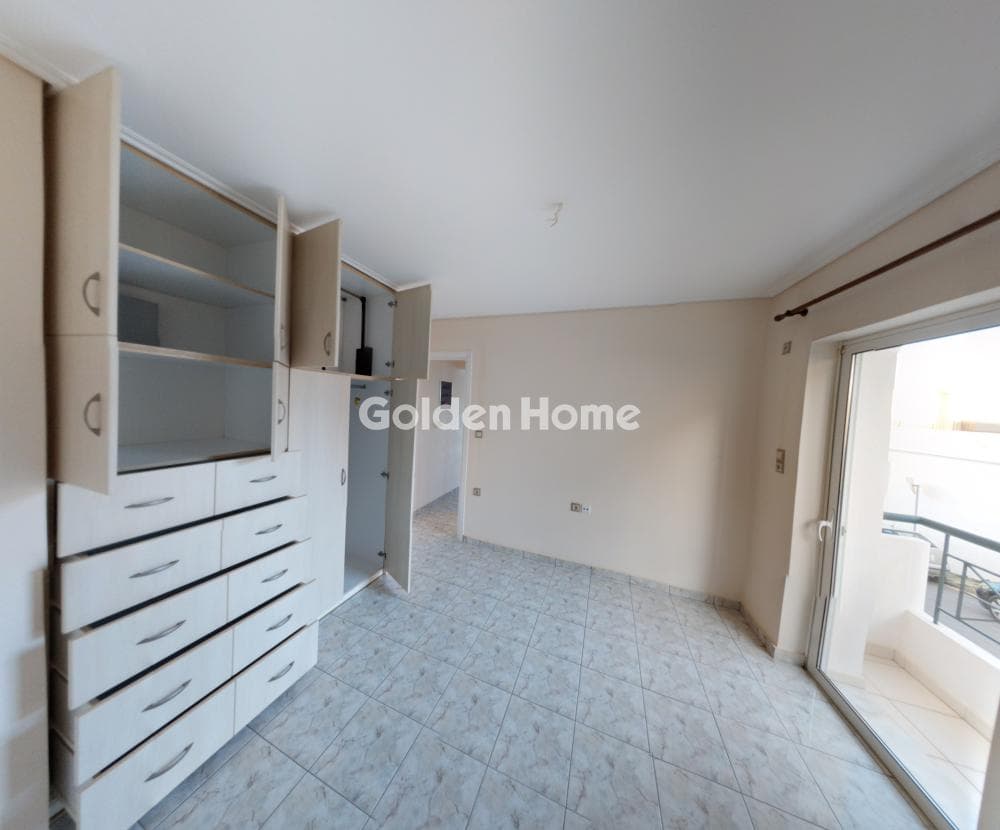 Apartment in Center, Lavrio — Photo 7 of 10