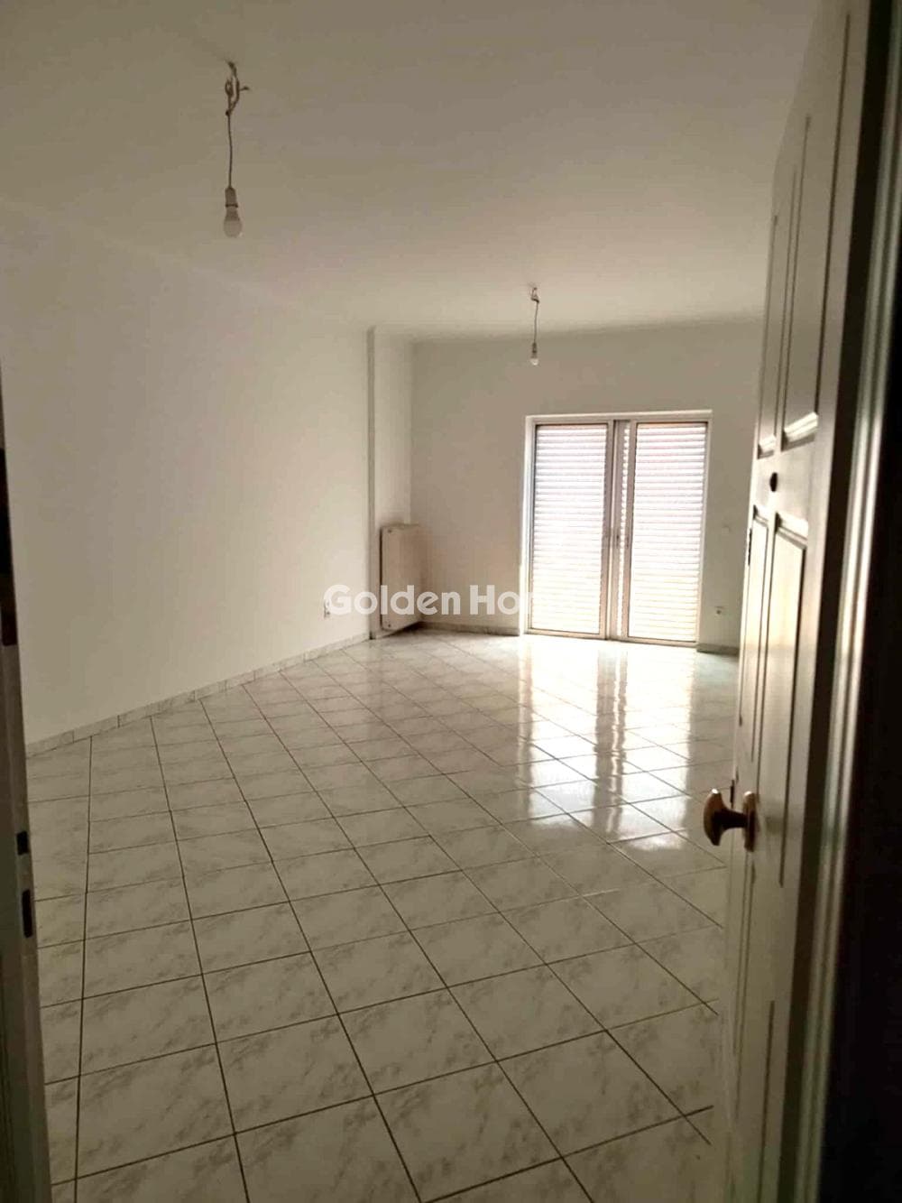 Apartment in Megala Sxoinia A, Acharnes — Photo 1 of 9