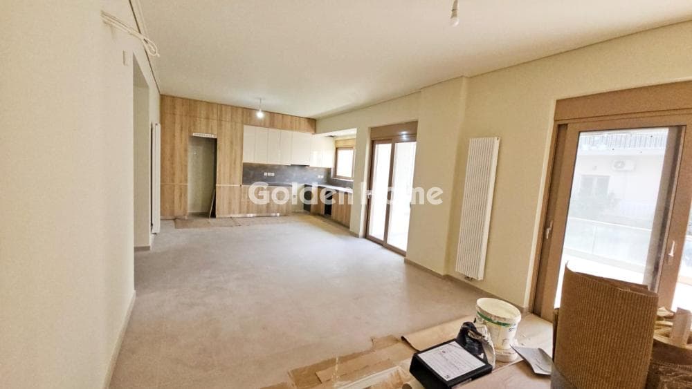 Apartment in Schinias, Peristeri — Photo 1 of 12