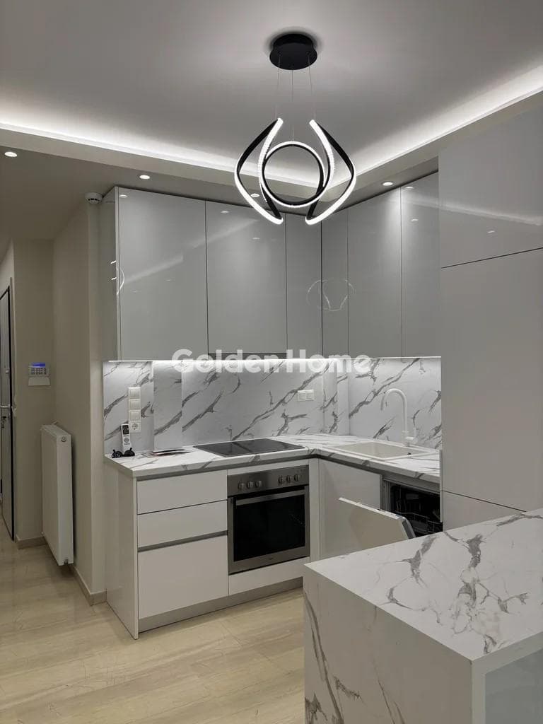 Apartment in Center, Moschato — Photo 1 of 14
