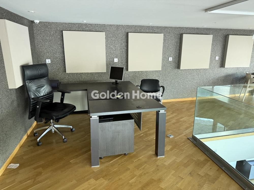 Retail Store in Kokkinia, Marousi — Photo 12 of 17
