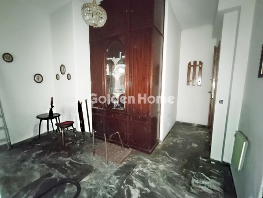 Apartment in Center, Dafni — Photo 3 of 17