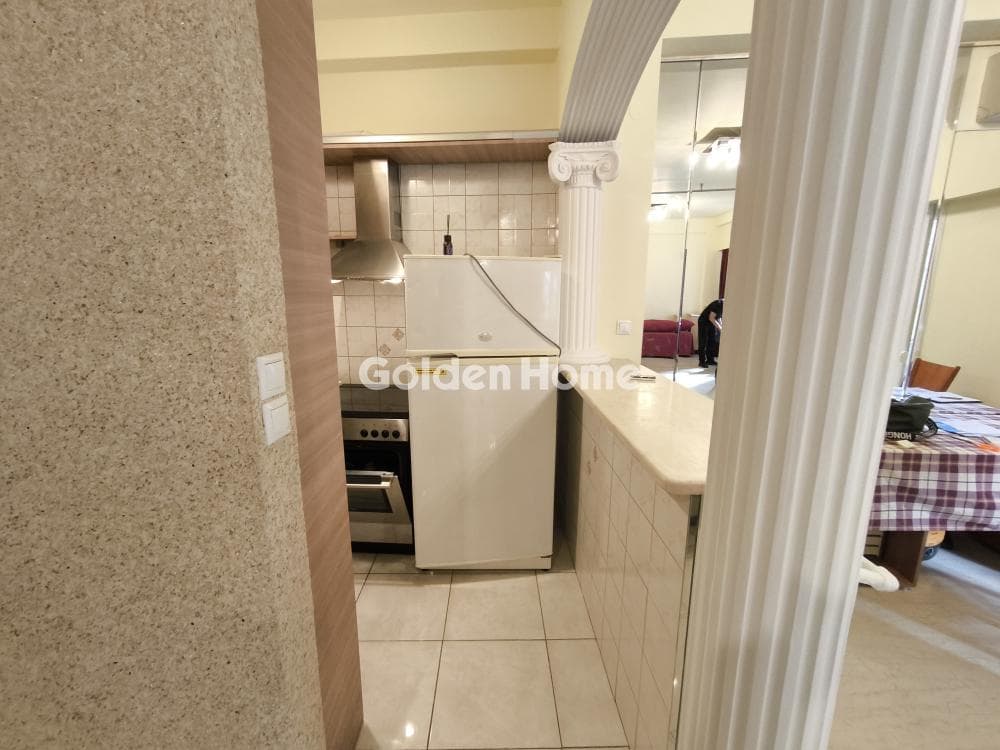 Apartment in Mouseio, Exarchia - Neapoli — Photo 2 of 12