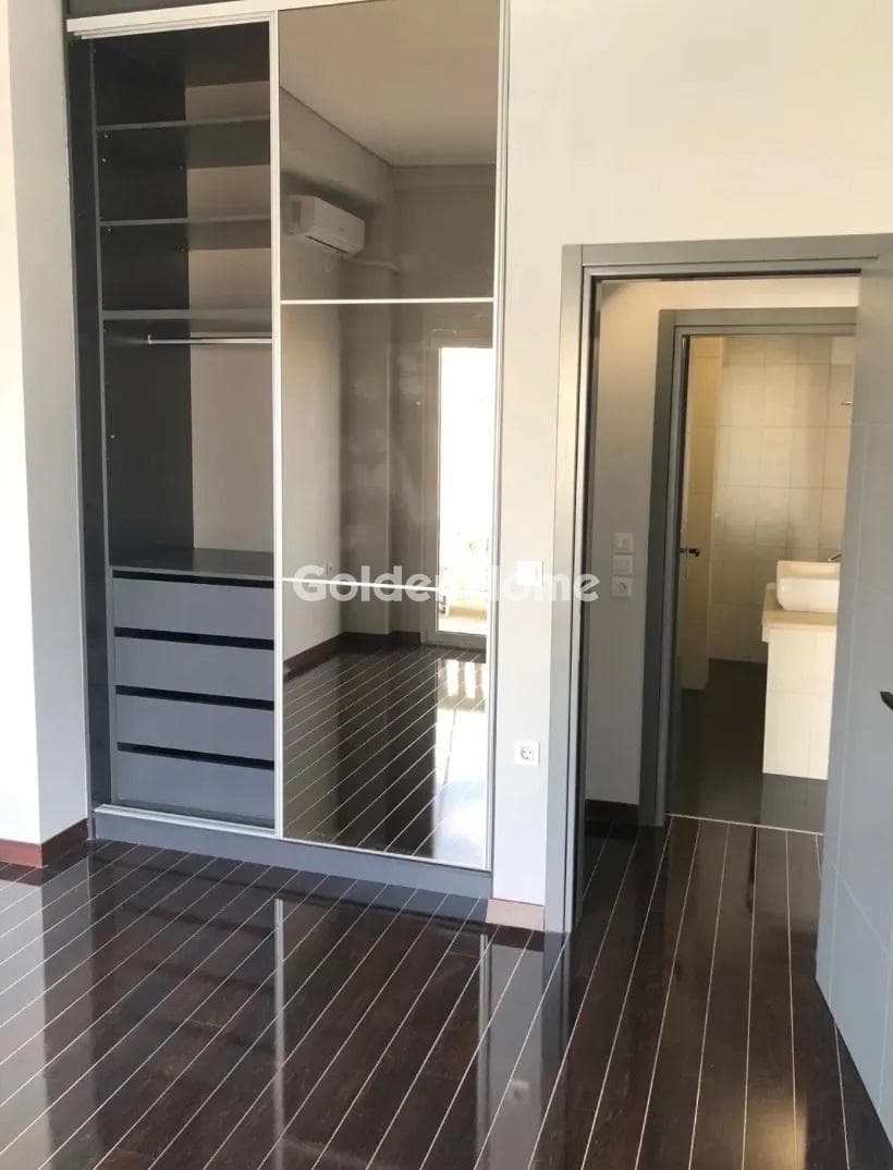 Apartment in Chrisaki, Nea Smyrni — Photo 2 of 8