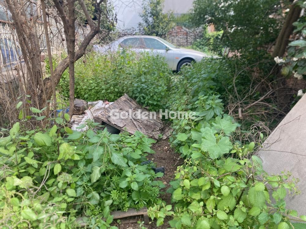 Building Plot in Agia Anna, Chalandri — Photo 2 of 2