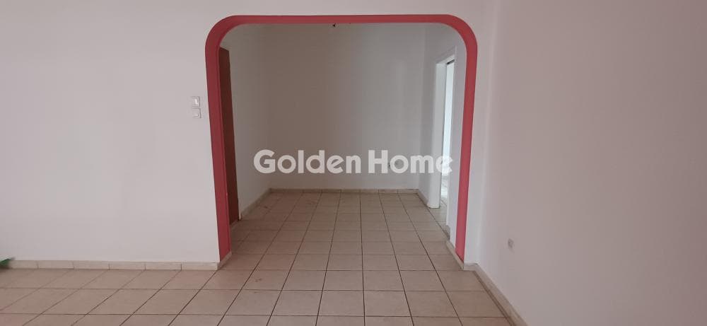 Apartment in Center, Agios Dimitrios — Photo 3 of 14