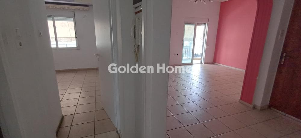 Apartment in Center, Agios Dimitrios — Photo 13 of 14