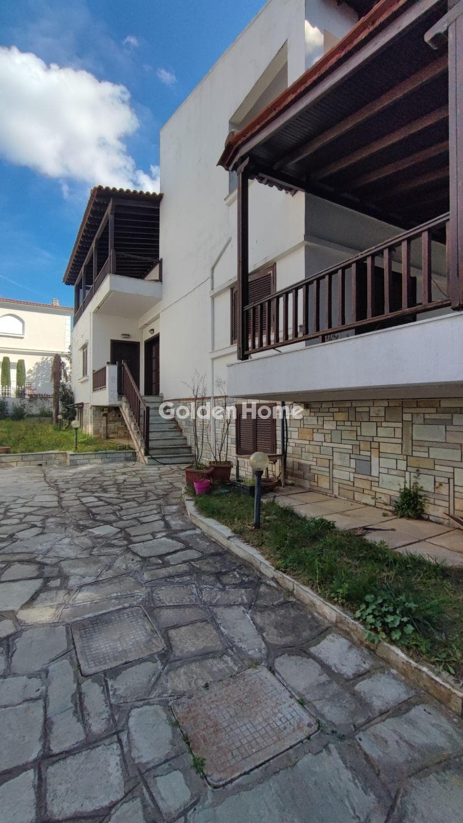 House in Center, Panorama — Photo 5 of 45