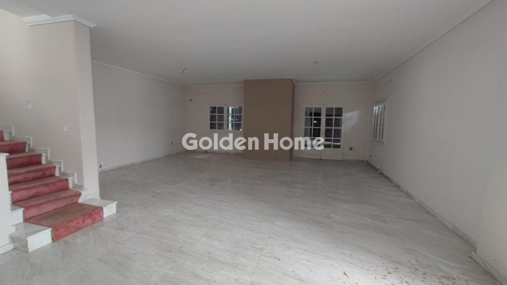 House in Center, Panorama — Photo 38 of 45