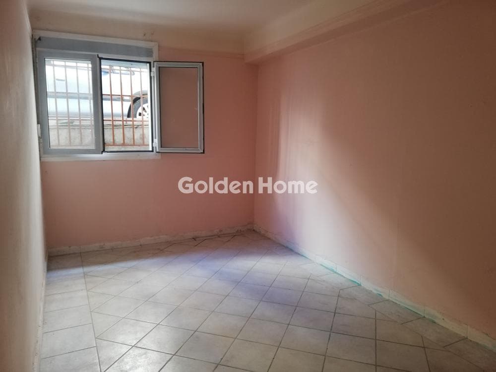 Apartment in Osios Loukas, Patisia — Photo 1 of 15