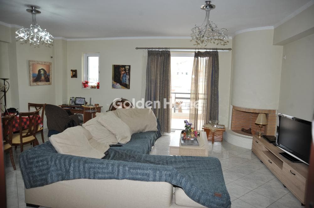 Apartment in Tourkovounia, Keratsini — Photo 1 of 43