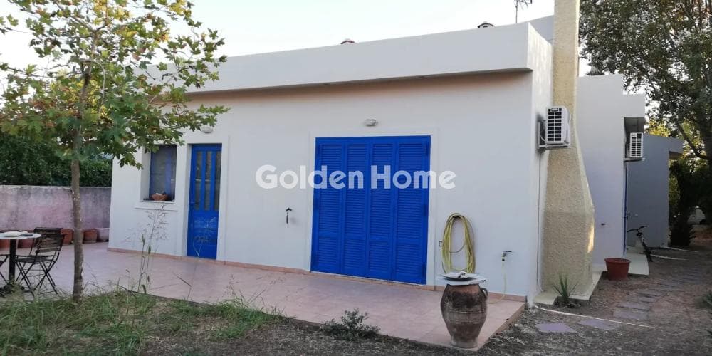 House in Kapandriti, Com. Kapandriti — Photo 1 of 4