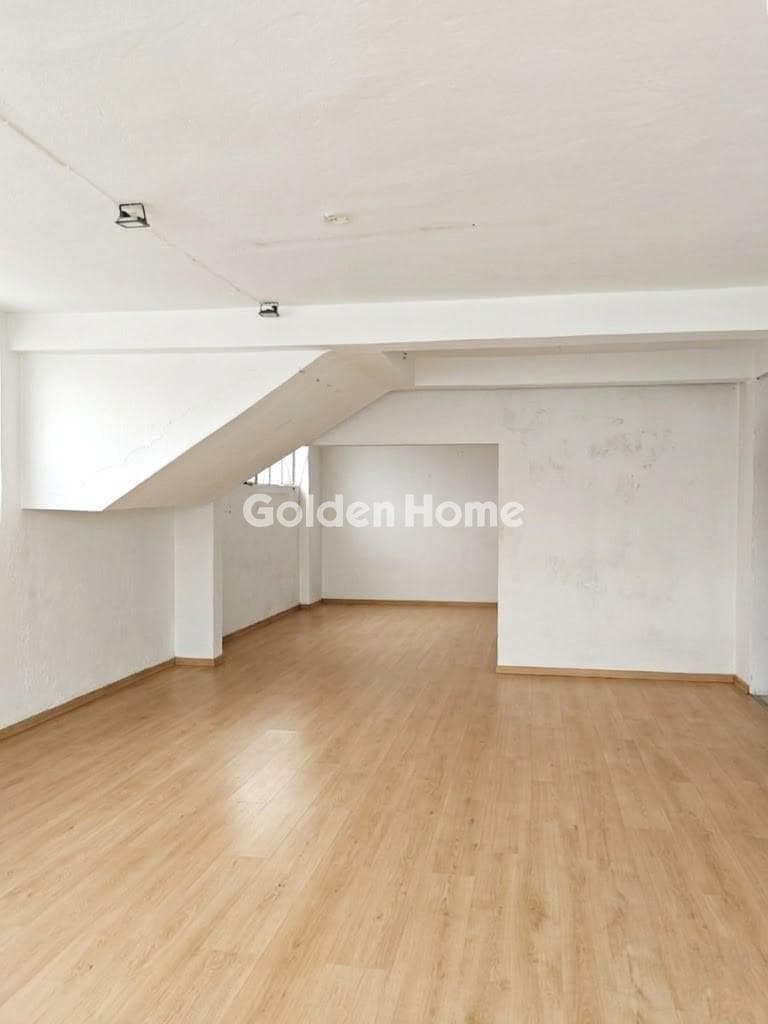 Apartment in Palatiani, Ilion — Photo 1 of 5