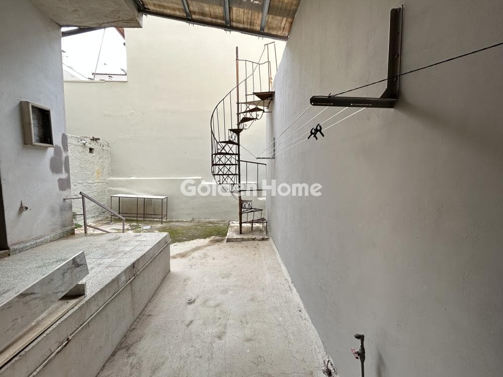 House in Ano Neapoli, Nikaia — Photo 11 of 12