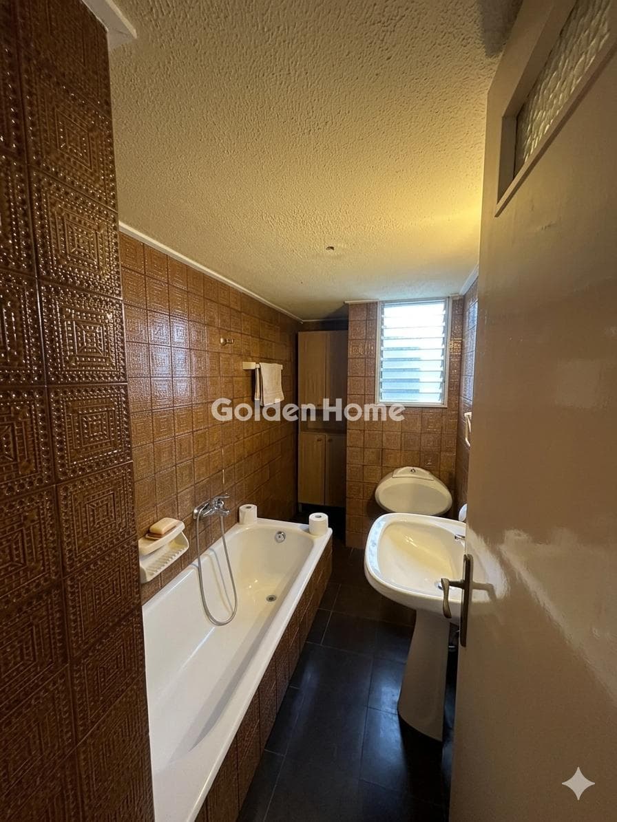 Apartment in Alsos, Nea Smyrni — Photo 10 of 11