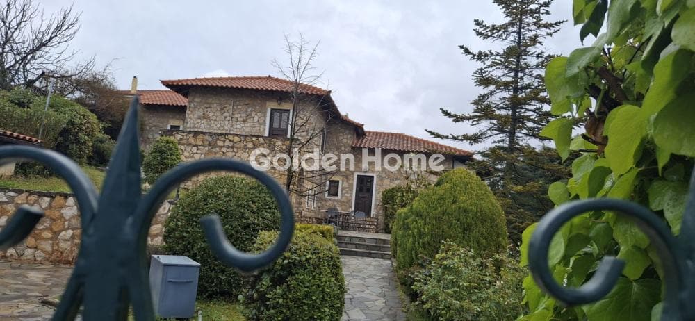 House in Lofos Antheon, Stamata — Photo 1 of 11