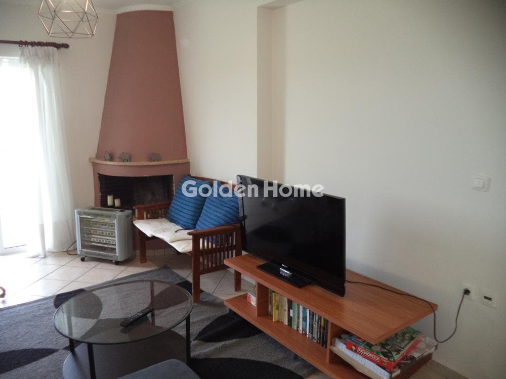 Apartment in Paralia Porovitsas, Akrata — Photo 1 of 19