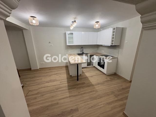 Apartment in Filopapou, Koukaki - Makrigianni — Photo 1 of 6