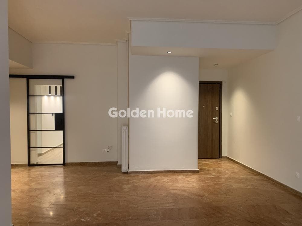 Apartment in Agia Paraskevi, Nea Smyrni — Photo 1 of 29