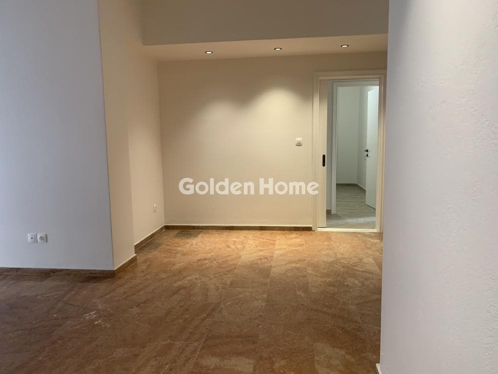 Apartment in Agia Paraskevi, Nea Smyrni — Photo 2 of 29