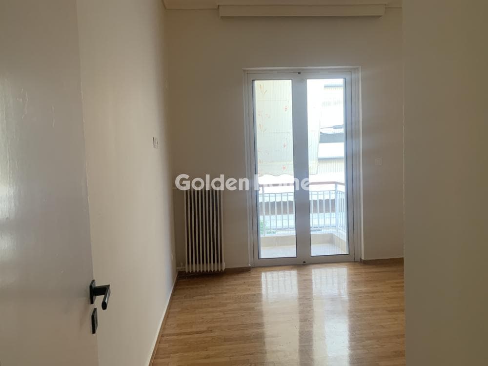 Apartment in Agia Paraskevi, Nea Smyrni — Photo 22 of 29