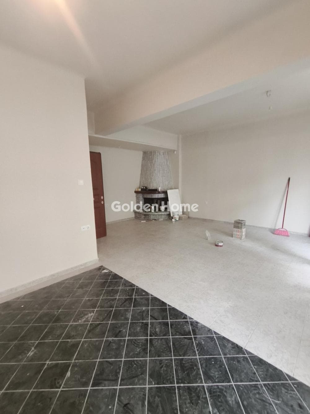 Apartment in Eleftherias square, Koridallos — Photo 2 of 13