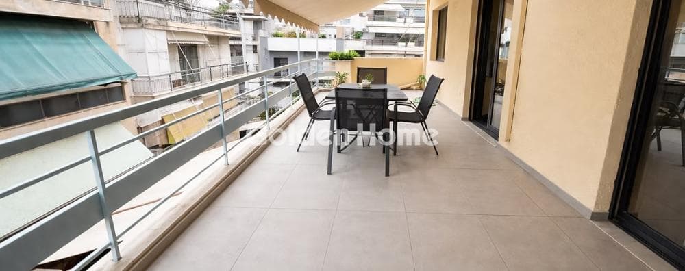 Apartment in Agios Ioannis, Neos Kosmos — Photo 1 of 7
