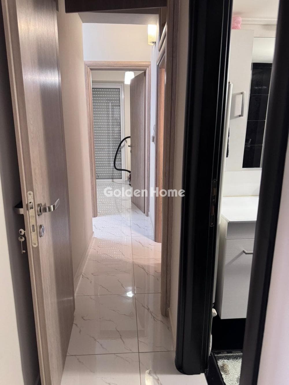Apartment in Tourkovounia, Keratsini — Photo 5 of 12