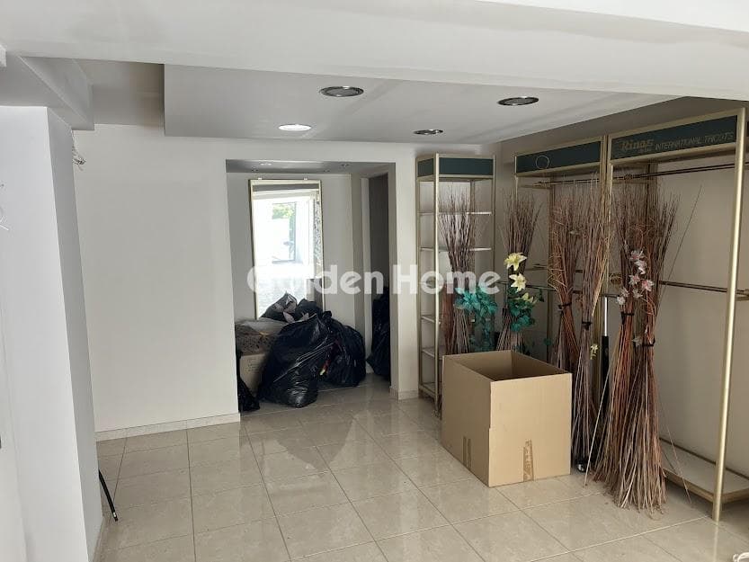 Retail Store in Lykotrypa, Metamorfosi — Photo 5 of 10
