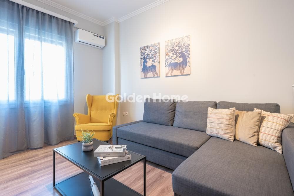 Apartment in Politechneio, Exarchia - Neapoli — Photo 1 of 22
