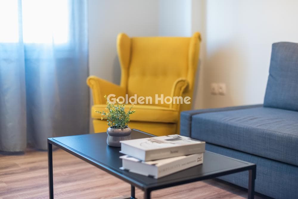 Apartment in Politechneio, Exarchia - Neapoli — Photo 3 of 22