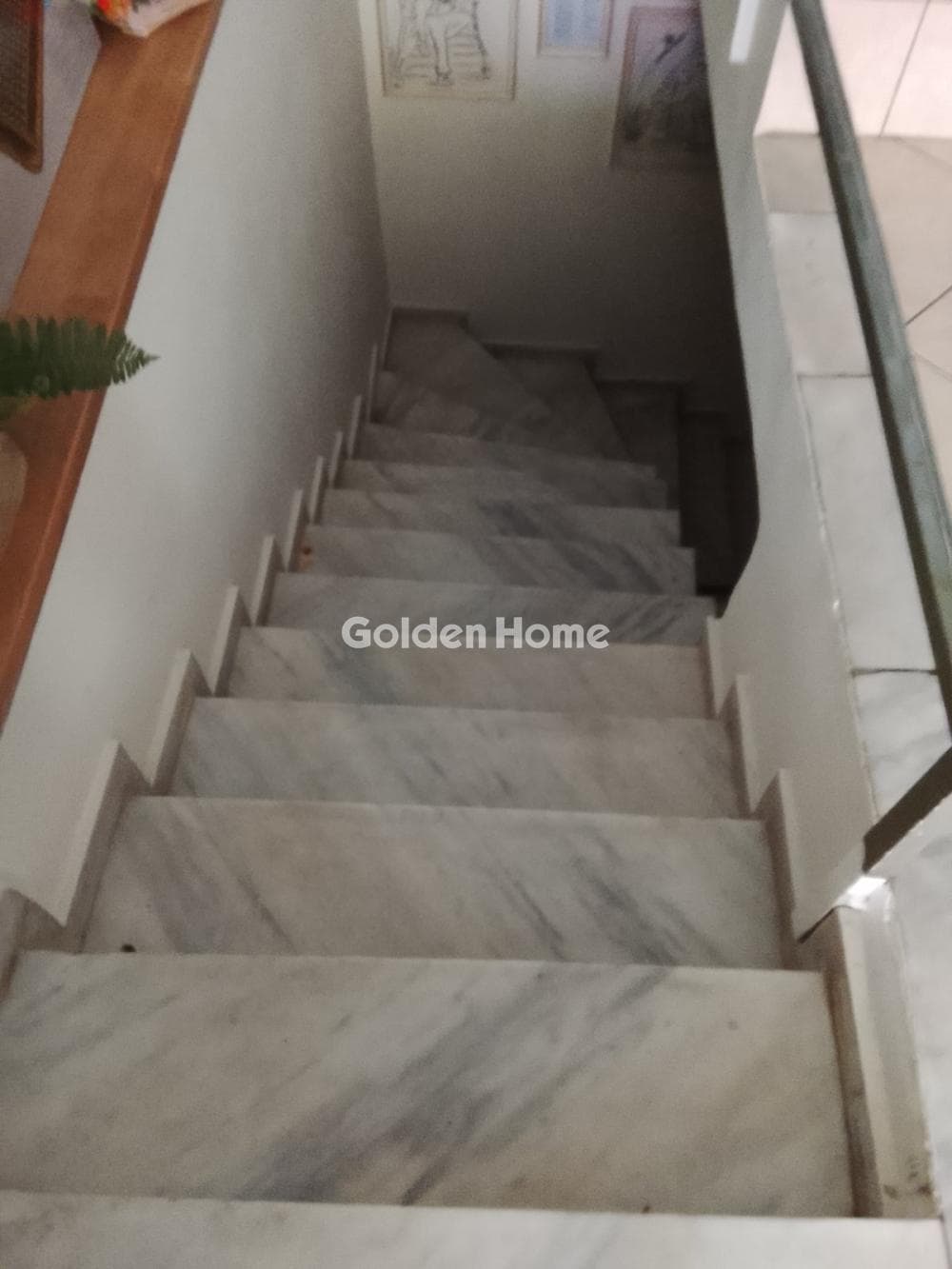 Retail Store in Center, Dafni — Photo 11 of 25
