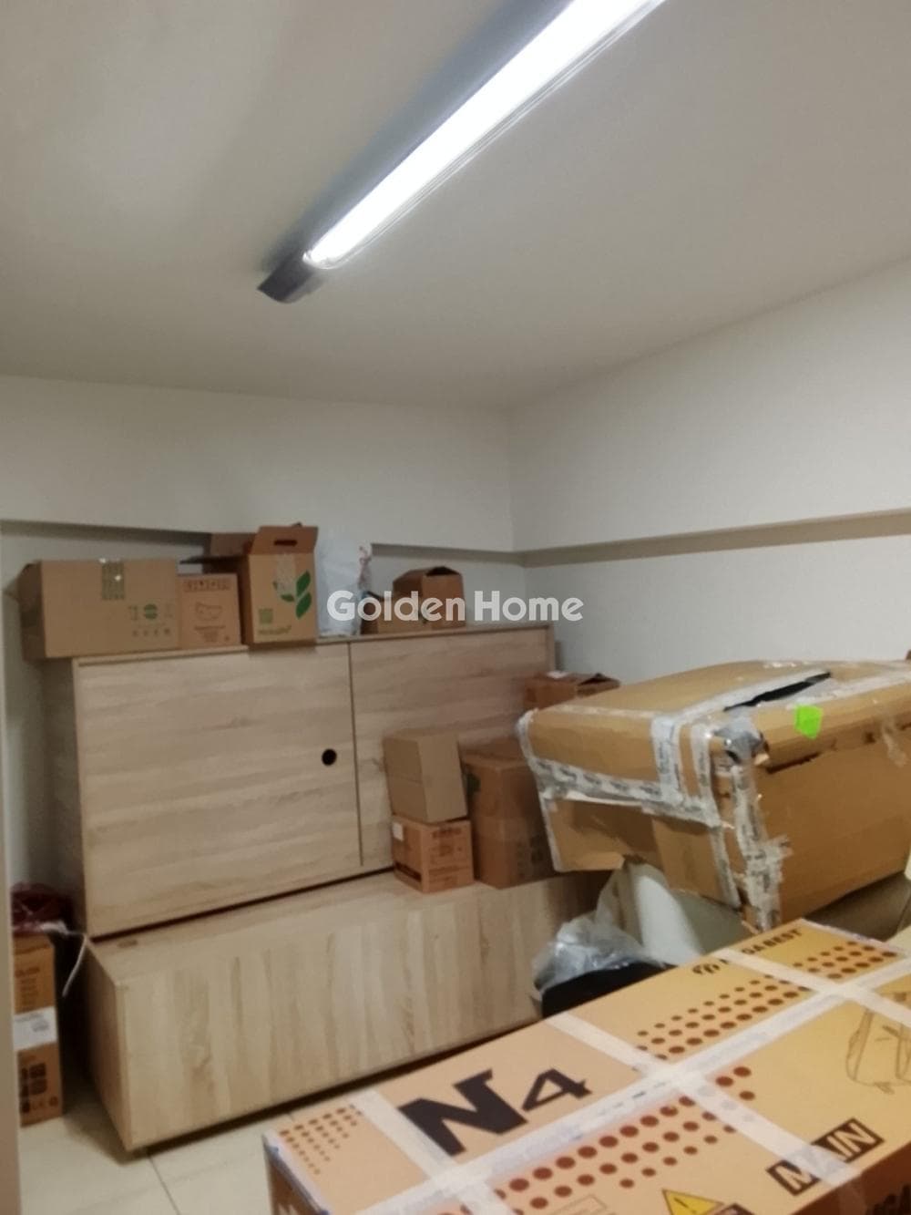 Retail Store in Center, Dafni — Photo 15 of 25