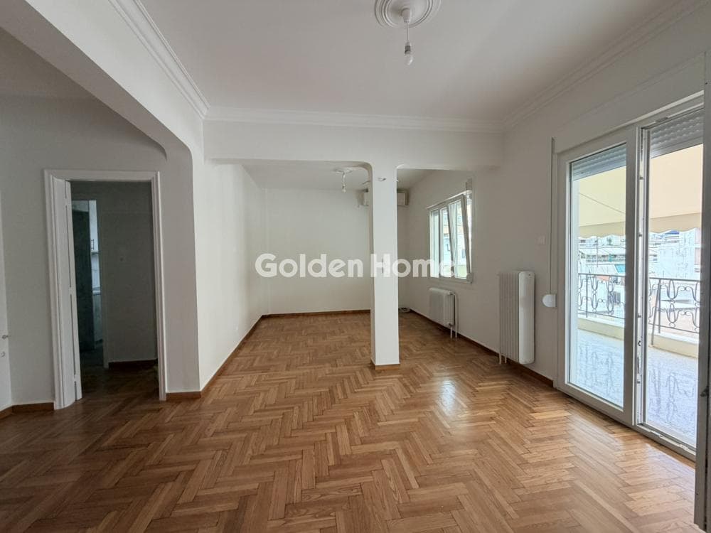 Apartment in Osios Loukas, Patisia — Photo 2 of 16