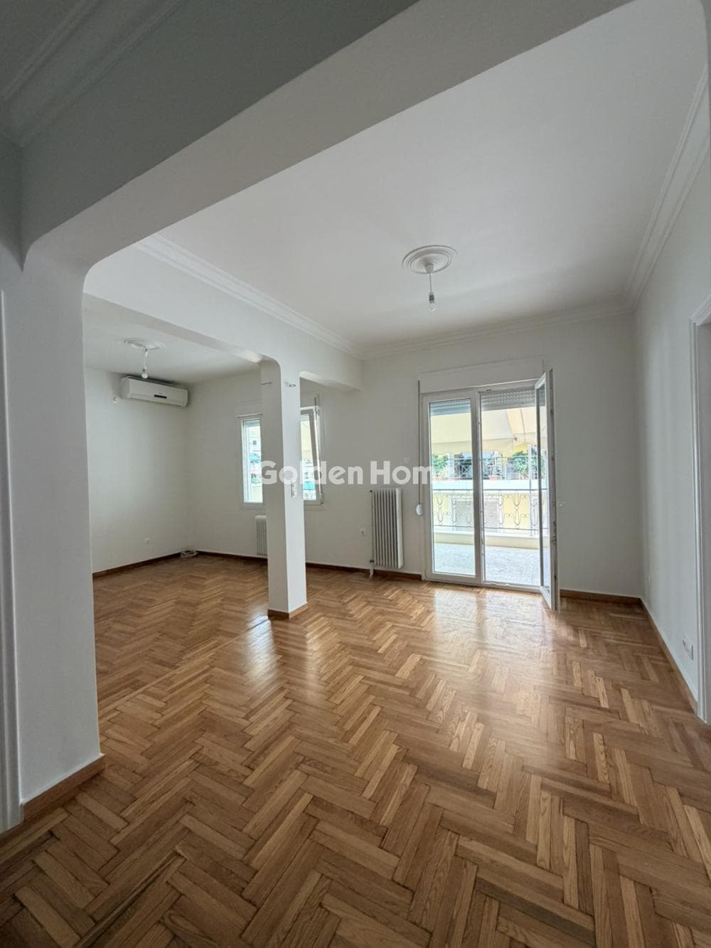 Apartment in Osios Loukas, Patisia — Photo 1 of 16