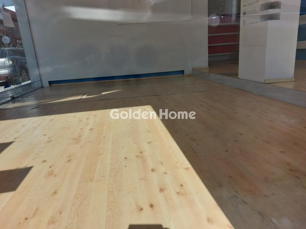 Retail Store in Center, Ilion — Photo 3 of 8