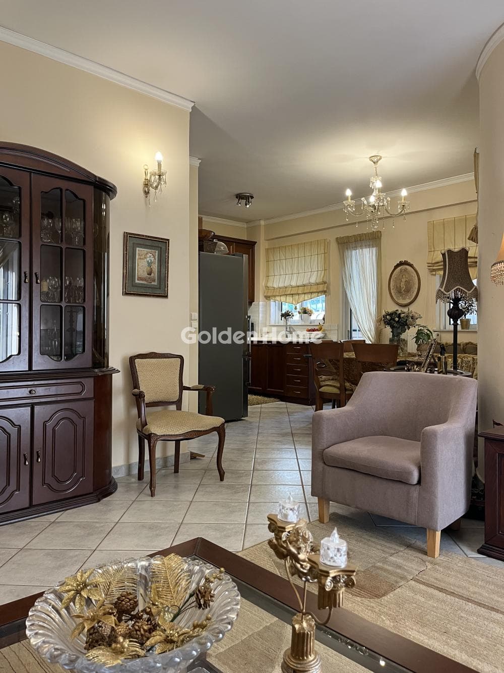 Apartment in Center, Agios Dimitrios — Photo 2 of 25