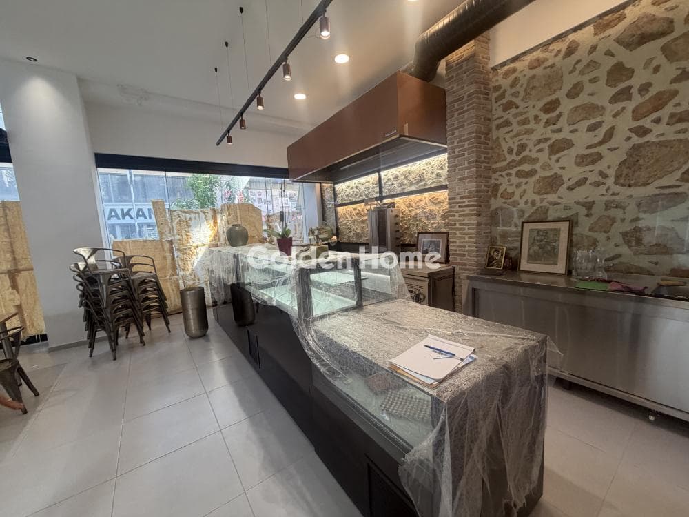 Retail Store in Center, Chalandri — Photo 11 of 19