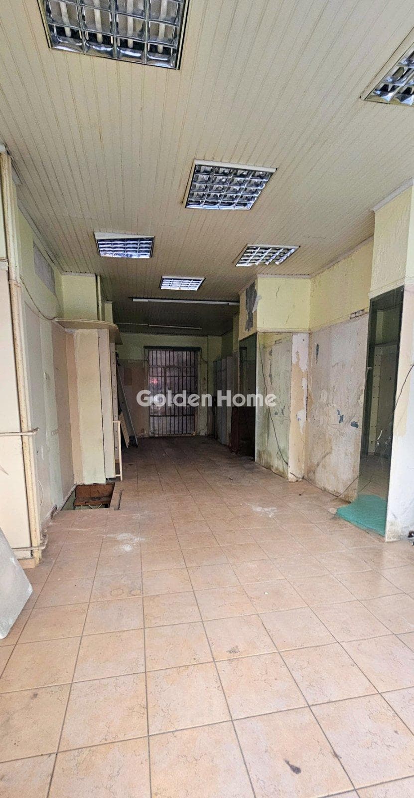 Retail Store in Oria Imittou, Pagkrati — Photo 7 of 13