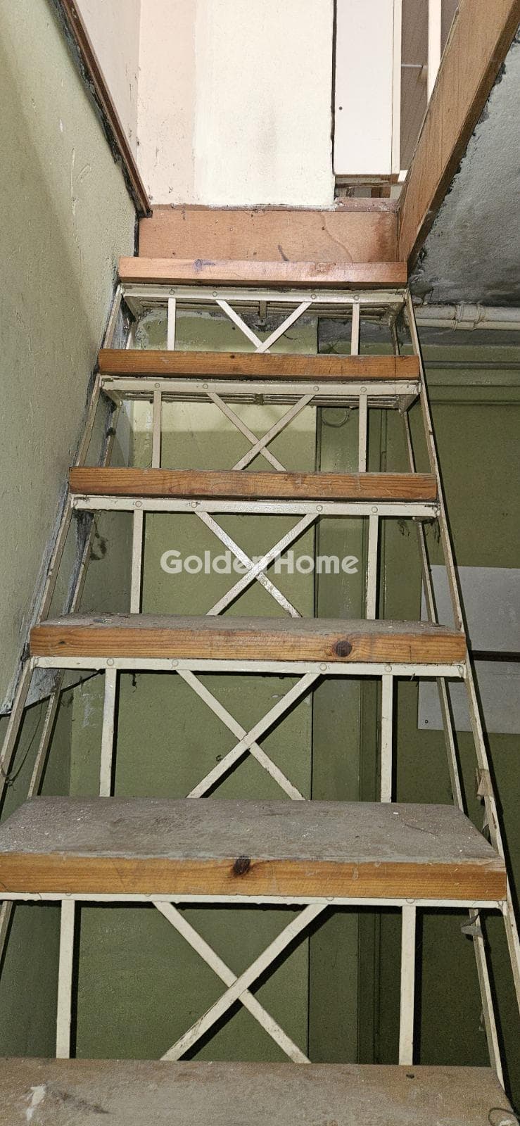 Retail Store in Oria Imittou, Pagkrati — Photo 9 of 13